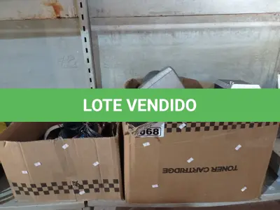 LOTE 068 - 01 LOTE COM VÁRIOS FONES DE OUVIDO, MOUSES E CAIXINHAS DE SOM PARA PC MARCAS E MODELOS DIVERSOS. (NO ESTADO) ATENÇÃO! FAZER A VISITAÇÃO ANTES DE ARREMATAR, NÃO SABEMOS SE FUNCIONA. LEILÃO NÃO TEM GARANTIA E NEM DEVOLUÇÃO, SUJEITO A POSSÍVEIS AVARIAS VISÍVEIS/OCULTAS E/OU AUSÊNCIA DE COMPONENTES.