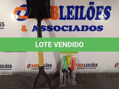 LOTE 022 - 01 CONJUNTO PARA JARDINAGEM E 01 MINI PÁ PARA ACAMPAMENTO. (NO ESTADO) ATENÇÃO! FAZER A VISITAÇÃO ANTES DE ARREMATAR, NÃO SABEMOS SE FUNCIONA. LEILÃO NÃO TEM GARANTIA E NEM DEVOLUÇÃO, SUJEITO A POSSÍVEIS AVARIAS VISÍVEIS/OCULTAS E/OU AUSÊNCIA DE COMPONENTES.
