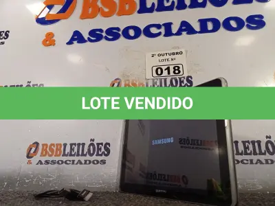 LOTE 018 - 01 TABLET SAMSUNG TAB2 10.1 COM CABO. (NO ESTADO) ATENÇÃO! FAZER A VISITAÇÃO ANTES DE ARREMATAR, NÃO SABEMOS SE FUNCIONA. LEILÃO NÃO TEM GARANTIA E NEM DEVOLUÇÃO, SUJEITO A POSSÍVEIS AVARIAS VISÍVEIS/OCULTAS E/OU AUSÊNCIA DE COMPONENTES.