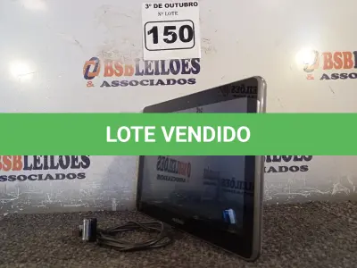 LOTE 150 - 01 TABLET SAMSUNG COM CABO. (NO ESTADO) ATENÇÃO! FAZER A VISITAÇÃO ANTES DE ARREMATAR, NÃO SABEMOS SE FUNCIONA. LEILÃO NÃO TEM GARANTIA E NEM DEVOLUÇÃO, SUJEITO A POSSÍVEIS AVARIAS VISÍVEIS/OCULTAS E/OU AUSÊNCIA DE COMPONENTES.