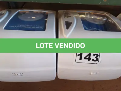 LOTE 143 - 02 DISPENSES PARA PAPEL TOALHA. (NO ESTADO) ATENÇÃO! FAZER A VISITAÇÃO ANTES DE ARREMATAR, NÃO SABEMOS SE FUNCIONA. LEILÃO NÃO TEM GARANTIA E NEM DEVOLUÇÃO, SUJEITO A POSSÍVEIS AVARIAS VISÍVEIS/OCULTAS E/OU AUSÊNCIA DE COMPONENTES.