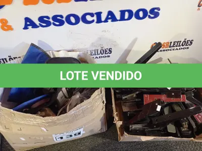LOTE 139 - 01 LOTE COM GRAMPEADORES E MATERIAIS DIVERSOS. (NO ESTADO) ATENÇÃO! FAZER A VISITAÇÃO ANTES DE ARREMATAR, NÃO SABEMOS SE FUNCIONA. LEILÃO NÃO TEM GARANTIA E NEM DEVOLUÇÃO, SUJEITO A POSSÍVEIS AVARIAS VISÍVEIS/OCULTAS E/OU AUSÊNCIA DE COMPONENTES.