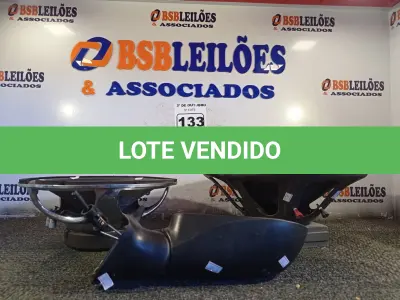 LOTE 133 - 01 RETROVISOR E 02 ALTO-FALANTES MARCAS E MODELOS DIVERSOS. (NO ESTADO) ATENÇÃO! FAZER A VISITAÇÃO ANTES DE ARREMATAR, NÃO SABEMOS SE FUNCIONA. LEILÃO NÃO TEM GARANTIA E NEM DEVOLUÇÃO, SUJEITO A POSSÍVEIS AVARIAS VISÍVEIS/OCULTAS E/OU AUSÊNCIA DE COMPONENTES.
