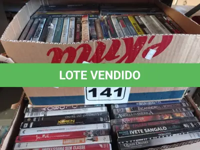 LOTE 141 - 01 LOTE COM GRANDE QUANTIDADE DE DVD’S TÍTULOS DIVERSOS. (NO ESTADO) ATENÇÃO! FAZER A VISITAÇÃO ANTES DE ARREMATAR, NÃO SABEMOS SE FUNCIONA. LEILÃO NÃO TEM GARANTIA E NEM DEVOLUÇÃO, SUJEITO A POSSÍVEIS AVARIAS VISÍVEIS/OCULTAS E/OU AUSÊNCIA DE COMPONENTES.