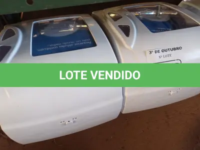LOTE 143 - 02 DISPENSES PARA PAPEL TOALHA. (NO ESTADO) ATENÇÃO! FAZER A VISITAÇÃO ANTES DE ARREMATAR, NÃO SABEMOS SE FUNCIONA. LEILÃO NÃO TEM GARANTIA E NEM DEVOLUÇÃO, SUJEITO A POSSÍVEIS AVARIAS VISÍVEIS/OCULTAS E/OU AUSÊNCIA DE COMPONENTES.