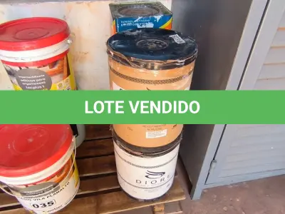 LOTE 033 - O1 LOTE COM PRIME E TINTAS DIVERSAS (NO ESTADO, NÃO SABEMOS SE FUNCIONA. LEILÃO NÃO TEM GARANTIA E NEM DEVOLUÇÃO).