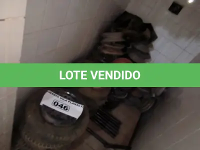 LOTE 046 - 01 LOTE COM PNEUS E RODAS PARA CARRINHOS DE MÃOS (NO ESTADO, NÃO SABEMOS SE FUNCIONA. LEILÃO NÃO TEM GARANTIA E NEM DEVOLUÇÃO).