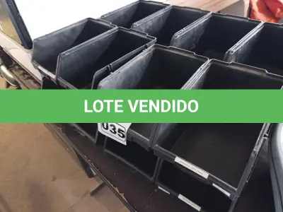 LOTE 035 - 16 CAÇAMBAS ORGANIZADORAS DE PLÁSTICO. (NO ESTADO) ATENÇÃO! FAZER A VISITAÇÃO ANTES DE ARREMATAR, NÃO SABEMOS SE FUNCIONA. LEILÃO NÃO TEM GARANTIA E NEM DEVOLUÇÃO, SUJEITO A POSSÍVEIS AVARIAS VISÍVEIS/OCULTAS E/OU AUSÊNCIA DE COMPONENTES.