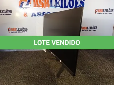 LOTE 038 - 01 MONITOR. (NO ESTADO) ATENÇÃO! FAZER A VISITAÇÃO ANTES DE ARREMATAR, NÃO SABEMOS SE FUNCIONA. LEILÃO NÃO TEM GARANTIA E NEM DEVOLUÇÃO, SUJEITO A POSSÍVEIS AVARIAS VISÍVEIS/OCULTAS E/OU AUSÊNCIA DE COMPONENTES.