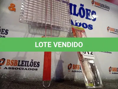 LOTE 012 - 01 KIT CHURRASCO. (NO ESTADO) ATENÇÃO! FAZER A VISITAÇÃO ANTES DE ARREMATAR, NÃO SABEMOS SE FUNCIONA. LEILÃO NÃO TEM GARANTIA E NEM DEVOLUÇÃO, SUJEITO A POSSÍVEIS AVARIAS VISÍVEIS/OCULTAS E/OU AUSÊNCIA DE COMPONENTES.