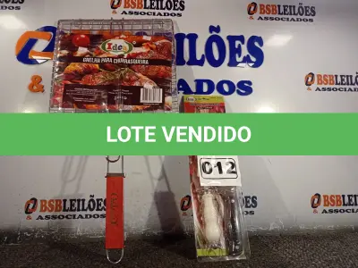 LOTE 012 - 01 KIT CHURRASCO. (NO ESTADO) ATENÇÃO! FAZER A VISITAÇÃO ANTES DE ARREMATAR, NÃO SABEMOS SE FUNCIONA. LEILÃO NÃO TEM GARANTIA E NEM DEVOLUÇÃO, SUJEITO A POSSÍVEIS AVARIAS VISÍVEIS/OCULTAS E/OU AUSÊNCIA DE COMPONENTES.