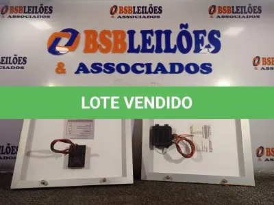 LOTE 016 - 02 PAINÉIS FOTOVOLTAICOS 18V 10W. (NO ESTADO) ATENÇÃO! FAZER A VISITAÇÃO ANTES DE ARREMATAR, NÃO SABEMOS SE FUNCIONA. LEILÃO NÃO TEM GARANTIA E NEM DEVOLUÇÃO, SUJEITO A POSSÍVEIS AVARIAS VISÍVEIS/OCULTAS E/OU AUSÊNCIA DE COMPONENTES.