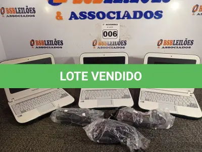 LOTE 006 - 03 NETBOOK’S MARCAS POSITIVO COM FONTE. (NO ESTADO) ATENÇÃO! FAZER A VISITAÇÃO ANTES DE ARREMATAR, NÃO SABEMOS SE FUNCIONA. LEILÃO NÃO TEM GARANTIA E NEM DEVOLUÇÃO, SUJEITO A POSSÍVEIS AVARIAS VISÍVEIS/OCULTAS E/OU AUSÊNCIA DE COMPONENTES.