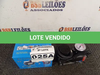 LOTE 025 - 01 COMPRESSOR DE AR PORTÁTIL 12V. (NO ESTADO) ATENÇÃO! FAZER A VISITAÇÃO ANTES DE ARREMATAR, NÃO SABEMOS SE FUNCIONA. LEILÃO NÃO TEM GARANTIA E NEM DEVOLUÇÃO, SUJEITO A POSSÍVEIS AVARIAS VISÍVEIS/OCULTAS E/OU AUSÊNCIA DE COMPONENTES.