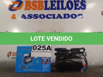 LOTE 025 - 01 COMPRESSOR DE AR PORTÁTIL 12V. (NO ESTADO) ATENÇÃO! FAZER A VISITAÇÃO ANTES DE ARREMATAR, NÃO SABEMOS SE FUNCIONA. LEILÃO NÃO TEM GARANTIA E NEM DEVOLUÇÃO, SUJEITO A POSSÍVEIS AVARIAS VISÍVEIS/OCULTAS E/OU AUSÊNCIA DE COMPONENTES.