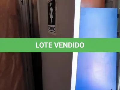 LOTE 033 - 01 LOTE COM PORTAS EM MADEIRAS DIVERSAS (NO ESTADO, NÃO SABEMOS SE FUNCIONA. LEILÃO NÃO TEM GARANTIA E NEM DEVOLUÇÃO).