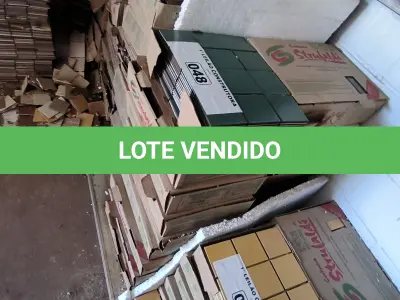 LOTE 048 - 01 LOTE COM PASTILHA 10CMX10CM NA COR VERDE (NO ESTADO, NÃO SABEMOS SE FUNCIONA. LEILÃO NÃO TEM GARANTIA E NEM DEVOLUÇÃO).