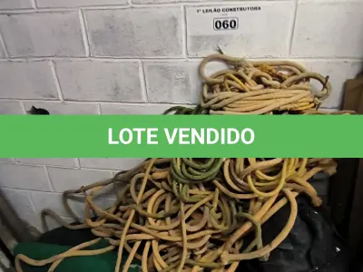 LOTE 060 - 01 LOTE COM TELAS DE PROTEÇÃO E CORDAS DIVERSAS (NO ESTADO, NÃO SABEMOS SE FUNCIONA. LEILÃO NÃO TEM GARANTIA E NEM DEVOLUÇÃO).