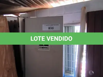 LOTE 033 - 01 LOTE COM PORTAS EM MADEIRAS DIVERSAS (NO ESTADO, NÃO SABEMOS SE FUNCIONA. LEILÃO NÃO TEM GARANTIA E NEM DEVOLUÇÃO).