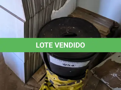 LOTE 054 - 01 ROLO DE ISOLANTE TÉRMICO (NO ESTADO, NÃO SABEMOS SE FUNCIONA. LEILÃO NÃO TEM GARANTIA E NEM DEVOLUÇÃO).