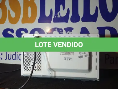 LOTE 060 - 01 - MICRO-ONDAS PANASONIC 21 LITROS 110VOLTS (NO ESTADO, NÃO SABEMOS SE FUNCIONA. LEILÃO NÃO TEM GARANTIA E NEM DEVOLUÇÃO, SUJEITO A POSSÍVEIS AVARIAS VISÍVEIS/OCULTAS E/OU AUSÊNCIA DE COMPONENTES)