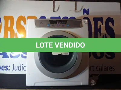 LOTE 047 - 01 - SECADORA DE ROUPAS ELECTROLUX COMPACTA TURBO 10,5KG 220VOLTS (NO ESTADO, NÃO SABEMOS SE FUNCIONA. LEILÃO NÃO TEM GARANTIA E NEM DEVOLUÇÃO, SUJEITO A POSSÍVEIS AVARIAS VISÍVEIS/OCULTAS E/OU AUSÊNCIA DE COMPONENTES)