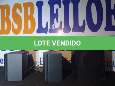 LOTE 049 - 03 – CAIXAS DE SOM (NO ESTADO, NÃO SABEMOS SE FUNCIONA. LEILÃO NÃO TEM GARANTIA E NEM DEVOLUÇÃO, SUJEITO A POSSÍVEIS AVARIAS VISÍVEIS/OCULTAS E/OU AUSÊNCIA DE COMPONENTES)