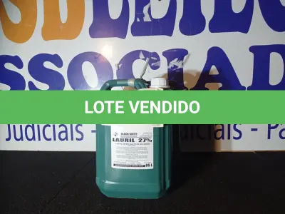 LOTE 055 - 10 LITROS DE LAURIL (NO ESTADO, NÃO SABEMOS SE FUNCIONA. LEILÃO NÃO TEM GARANTIA E NEM DEVOLUÇÃO, SUJEITO A POSSÍVEIS AVARIAS VISÍVEIS/OCULTAS E/OU AUSÊNCIA DE COMPONENTES)
