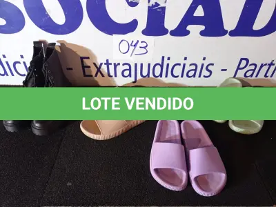 LOTE 043 - 04 – PARES DE CALÇADOS FEMININO Nº 37/38 (NO ESTADO, NÃO SABEMOS SE FUNCIONA. LEILÃO NÃO TEM GARANTIA E NEM DEVOLUÇÃO, SUJEITO A POSSÍVEIS AVARIAS VISÍVEIS/OCULTAS E/OU AUSÊNCIA DE COMPONENTES)