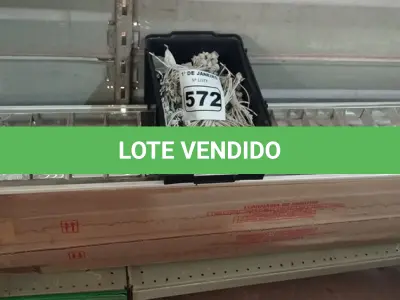 LOTE 572 - 01 LOTE COM GRANDE QUANTIDADE DE SOQUETES PARA LÂMPADAS DICROICA E 04 LUMINÁRIAS DE EMBUTIR. (NO ESTADO) ATENÇÃO! FAZER A VISITAÇÃO ANTES DE ARREMATAR, NÃO SABEMOS SE FUNCIONA. LEILÃO NÃO TEM GARANTIA E NEM DEVOLUÇÃO, SUJEITO A POSSÍVEIS AVARIAS VISÍVEIS/OCULTAS E/OU AUSÊNCIA DE COMPONENTES.