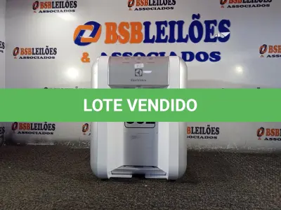 LOTE 502 - 01 PURIFICADOR DE ÁGUA MARCA ELECTROLUX. (NO ESTADO) ATENÇÃO! FAZER A VISITAÇÃO ANTES DE ARREMATAR, NÃO SABEMOS SE FUNCIONA. LEILÃO NÃO TEM GARANTIA E NEM DEVOLUÇÃO, SUJEITO A POSSÍVEIS AVARIAS VISÍVEIS/OCULTAS E/OU AUSÊNCIA DE COMPONENTES.