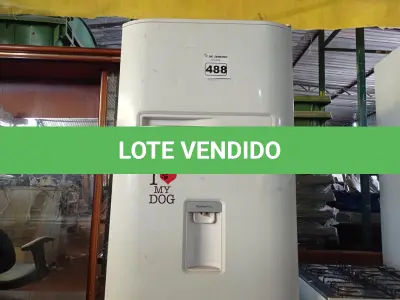 LOTE 488 - 01 GELADEIRA MARCA ELECTROLUX 220V. (NO ESTADO) ATENÇÃO! FAZER A VISITAÇÃO ANTES DE ARREMATAR, NÃO SABEMOS SE FUNCIONA. LEILÃO NÃO TEM GARANTIA E NEM DEVOLUÇÃO, SUJEITO A POSSÍVEIS AVARIAS VISÍVEIS/OCULTAS E/OU AUSÊNCIA DE COMPONENTES.