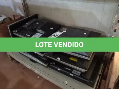 LOTE 560 - 13 MONITORES MARCAS E MODELOS DIVERSOS. (NO ESTADO) ATENÇÃO! FAZER A VISITAÇÃO ANTES DE ARREMATAR, NÃO SABEMOS SE FUNCIONA. LEILÃO NÃO TEM GARANTIA E NEM DEVOLUÇÃO, SUJEITO A POSSÍVEIS AVARIAS VISÍVEIS/OCULTAS E/OU AUSÊNCIA DE COMPONENTES.