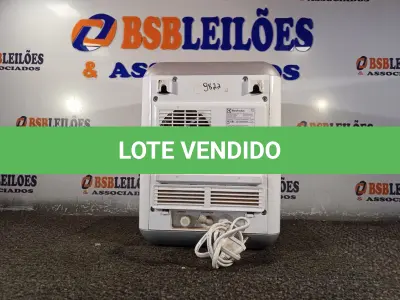 LOTE 502 - 01 PURIFICADOR DE ÁGUA MARCA ELECTROLUX. (NO ESTADO) ATENÇÃO! FAZER A VISITAÇÃO ANTES DE ARREMATAR, NÃO SABEMOS SE FUNCIONA. LEILÃO NÃO TEM GARANTIA E NEM DEVOLUÇÃO, SUJEITO A POSSÍVEIS AVARIAS VISÍVEIS/OCULTAS E/OU AUSÊNCIA DE COMPONENTES.