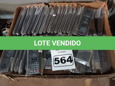 LOTE 564 - 01 LOTE COM VÁRIOS CONTROLES REMOTO. (NO ESTADO) ATENÇÃO! FAZER A VISITAÇÃO ANTES DE ARREMATAR, NÃO SABEMOS SE FUNCIONA. LEILÃO NÃO TEM GARANTIA E NEM DEVOLUÇÃO, SUJEITO A POSSÍVEIS AVARIAS VISÍVEIS/OCULTAS E/OU AUSÊNCIA DE COMPONENTES.