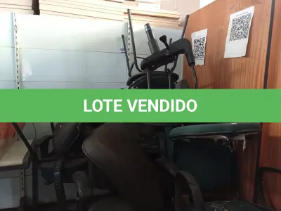 LOTE 578 - 01 LOTE COM VÁRIAS CADEIRA DE ESCRITÓRIO MARCAS E MODELOS DIVERSOS. (NO ESTADO) ATENÇÃO! FAZER A VISITAÇÃO ANTES DE ARREMATAR, NÃO SABEMOS SE FUNCIONA. LEILÃO NÃO TEM GARANTIA E NEM DEVOLUÇÃO, SUJEITO A POSSÍVEIS AVARIAS VISÍVEIS/OCULTAS E/OU AUSÊNCIA DE COMPONENTES.