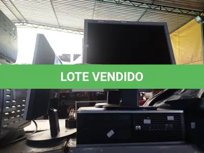 LOTE 510 - 01 CPU E 03 MONITORES MARCAS E MODELOS DIVERSOS. (NO ESTADO) ATENÇÃO! FAZER A VISITAÇÃO ANTES DE ARREMATAR, NÃO SABEMOS SE FUNCIONA. LEILÃO NÃO TEM GARANTIA E NEM DEVOLUÇÃO, SUJEITO A POSSÍVEIS AVARIAS VISÍVEIS/OCULTAS E/OU AUSÊNCIA DE COMPONENTES.