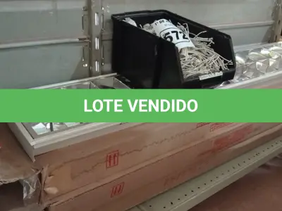LOTE 572 - 01 LOTE COM GRANDE QUANTIDADE DE SOQUETES PARA LÂMPADAS DICROICA E 04 LUMINÁRIAS DE EMBUTIR. (NO ESTADO) ATENÇÃO! FAZER A VISITAÇÃO ANTES DE ARREMATAR, NÃO SABEMOS SE FUNCIONA. LEILÃO NÃO TEM GARANTIA E NEM DEVOLUÇÃO, SUJEITO A POSSÍVEIS AVARIAS VISÍVEIS/OCULTAS E/OU AUSÊNCIA DE COMPONENTES.