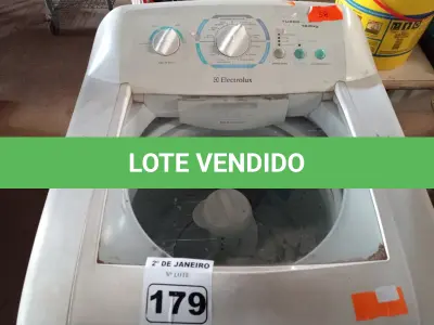 LOTE 179 - 01 MAQUINA DE LAVAR 12KG MARCA ELETROLUX. (NO ESTADO) ATENÇÃO! FAZER A VISITAÇÃO ANTES DE ARREMATAR, NÃO SABEMOS SE FUNCIONA. LEILÃO NÃO TEM GARANTIA E NEM DEVOLUÇÃO, SUJEITO A POSSÍVEIS AVARIAS VISÍVEIS/OCULTAS E/OU AUSÊNCIA DE COMPONENTES.