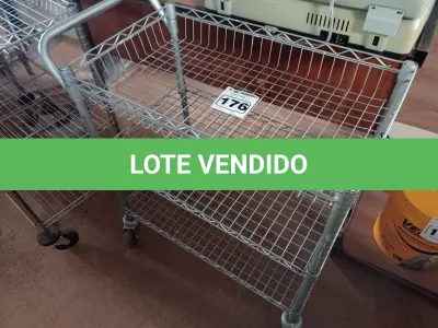 LOTE 176 - 01 CARRINHO PARA TRANSPORTE DE UTENSILIOS COM TRES DIVISOES. (NO ESTADO) ATENÇÃO! FAZER A VISITAÇÃO ANTES DE ARREMATAR, NÃO SABEMOS SE FUNCIONA. LEILÃO NÃO TEM GARANTIA E NEM DEVOLUÇÃO, SUJEITO A POSSÍVEIS AVARIAS VISÍVEIS/OCULTAS E/OU AUSÊNCIA DE COMPONENTES.