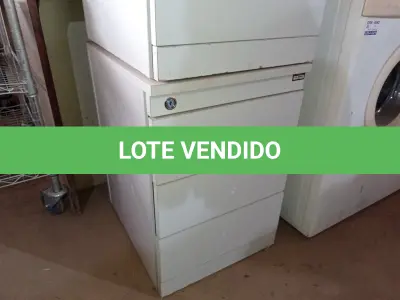 LOTE 187 - 02 GAVETEIROS PARA ESCRITORIO COM 03 GAVETAS CADA. (NO ESTADO) ATENÇÃO! FAZER A VISITAÇÃO ANTES DE ARREMATAR, NÃO SABEMOS SE FUNCIONA. LEILÃO NÃO TEM GARANTIA E NEM DEVOLUÇÃO, SUJEITO A POSSÍVEIS AVARIAS VISÍVEIS/OCULTAS E/OU AUSÊNCIA DE COMPONENTES.