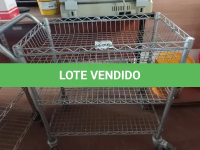 LOTE 176 - 01 CARRINHO PARA TRANSPORTE DE UTENSILIOS COM TRES DIVISOES. (NO ESTADO) ATENÇÃO! FAZER A VISITAÇÃO ANTES DE ARREMATAR, NÃO SABEMOS SE FUNCIONA. LEILÃO NÃO TEM GARANTIA E NEM DEVOLUÇÃO, SUJEITO A POSSÍVEIS AVARIAS VISÍVEIS/OCULTAS E/OU AUSÊNCIA DE COMPONENTES.