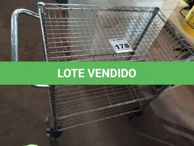 LOTE 178 - 01 CARRINHO PARA TRANSPORTE DE UTENSILIOS COM TRES DIVISOES. (NO ESTADO) ATENÇÃO! FAZER A VISITAÇÃO ANTES DE ARREMATAR, NÃO SABEMOS SE FUNCIONA. LEILÃO NÃO TEM GARANTIA E NEM DEVOLUÇÃO, SUJEITO A POSSÍVEIS AVARIAS VISÍVEIS/OCULTAS E/OU AUSÊNCIA DE COMPONENTES.