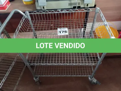 LOTE 176 - 01 CARRINHO PARA TRANSPORTE DE UTENSILIOS COM TRES DIVISOES. (NO ESTADO) ATENÇÃO! FAZER A VISITAÇÃO ANTES DE ARREMATAR, NÃO SABEMOS SE FUNCIONA. LEILÃO NÃO TEM GARANTIA E NEM DEVOLUÇÃO, SUJEITO A POSSÍVEIS AVARIAS VISÍVEIS/OCULTAS E/OU AUSÊNCIA DE COMPONENTES.