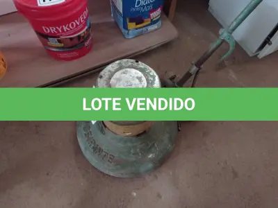 LOTE 173 - 01 ENCERADEIRA INDUSTRIAL INCOMPLETA MARACA BANDEIRANTE. (NO ESTADO) ATENÇÃO! FAZER A VISITAÇÃO ANTES DE ARREMATAR, NÃO SABEMOS SE FUNCIONA. LEILÃO NÃO TEM GARANTIA E NEM DEVOLUÇÃO, SUJEITO A POSSÍVEIS AVARIAS VISÍVEIS/OCULTAS E/OU AUSÊNCIA DE COMPONENTES.