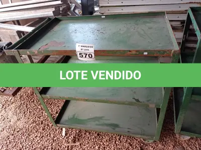LOTE 570 - 01 CARRINHO DE FERRO COM RODINHAS E 03 BANDEJAS. (NO ESTADO) ATENÇÃO! FAZER A VISITAÇÃO ANTES DE ARREMATAR, NÃO SABEMOS SE FUNCIONA. LEILÃO NÃO TEM GARANTIA E NEM DEVOLUÇÃO, SUJEITO A POSSÍVEIS AVARIAS VISÍVEIS/OCULTAS E/OU AUSÊNCIA DE COMPONENTES.