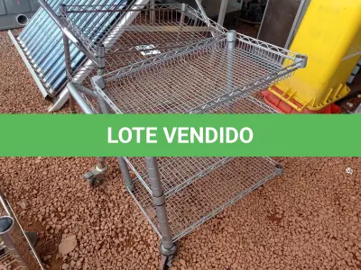LOTE 578 - 02 CARRINHOS PARA TRANSPORTE DE ALIMENTOS. (NO ESTADO) ATENÇÃO! FAZER A VISITAÇÃO ANTES DE ARREMATAR, NÃO SABEMOS SE FUNCIONA. LEILÃO NÃO TEM GARANTIA E NEM DEVOLUÇÃO, SUJEITO A POSSÍVEIS AVARIAS VISÍVEIS/OCULTAS E/OU AUSÊNCIA DE COMPONENTES.