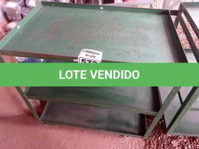 LOTE 572 - 01 CARRINHO DE FERRO COM RODINHAS E 03 BANDEJAS. (NO ESTADO) ATENÇÃO! FAZER A VISITAÇÃO ANTES DE ARREMATAR, NÃO SABEMOS SE FUNCIONA. LEILÃO NÃO TEM GARANTIA E NEM DEVOLUÇÃO, SUJEITO A POSSÍVEIS AVARIAS VISÍVEIS/OCULTAS E/OU AUSÊNCIA DE COMPONENTES.