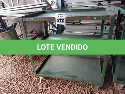 LOTE 570 - 01 CARRINHO DE FERRO COM RODINHAS E 03 BANDEJAS. (NO ESTADO) ATENÇÃO! FAZER A VISITAÇÃO ANTES DE ARREMATAR, NÃO SABEMOS SE FUNCIONA. LEILÃO NÃO TEM GARANTIA E NEM DEVOLUÇÃO, SUJEITO A POSSÍVEIS AVARIAS VISÍVEIS/OCULTAS E/OU AUSÊNCIA DE COMPONENTES.