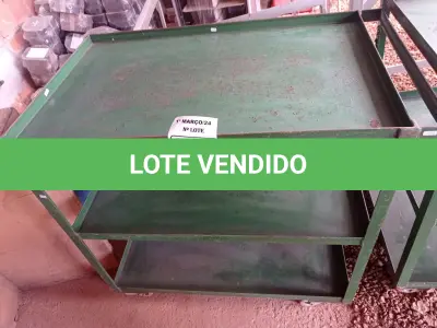 LOTE 572 - 01 CARRINHO DE FERRO COM RODINHAS E 03 BANDEJAS. (NO ESTADO) ATENÇÃO! FAZER A VISITAÇÃO ANTES DE ARREMATAR, NÃO SABEMOS SE FUNCIONA. LEILÃO NÃO TEM GARANTIA E NEM DEVOLUÇÃO, SUJEITO A POSSÍVEIS AVARIAS VISÍVEIS/OCULTAS E/OU AUSÊNCIA DE COMPONENTES.